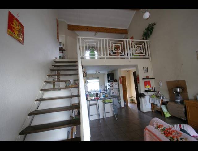 2 BEDROOM APARTMENT FOR SALE IN KENSINGTON